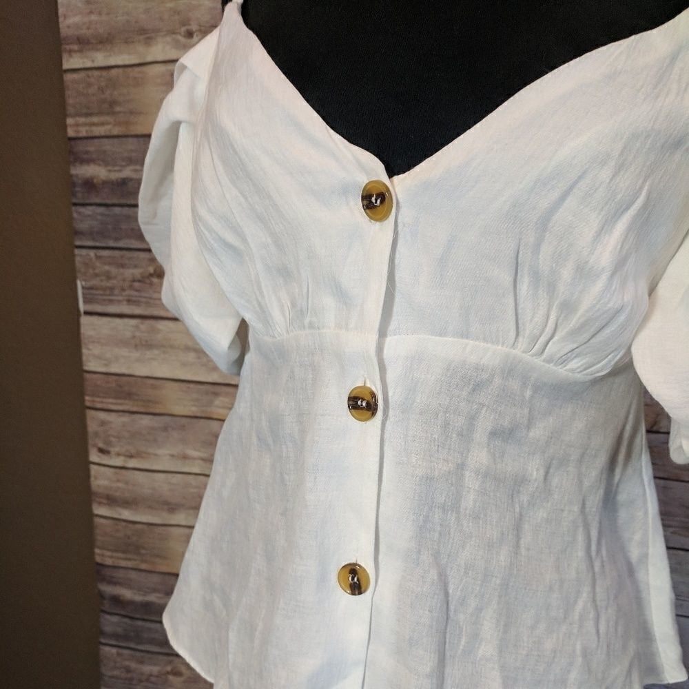 TopShop Cold Shoulder Ivory Button Up - Picture 3 of 7